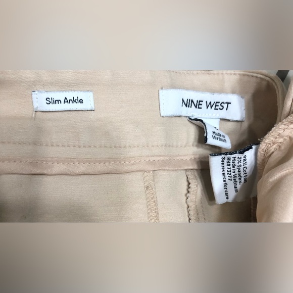 Nine West  Women’s slim ankle skinny pant two side pockets zip up tan. Size 8 - Picture 3 of 3